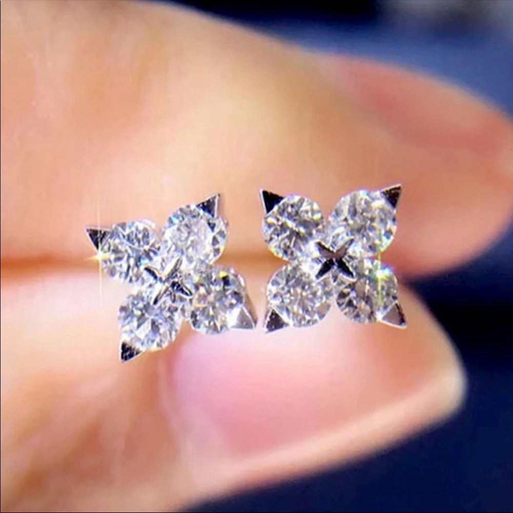 New Lovely Flower Bling Round Zircon Earrings - Picture 4 of 4